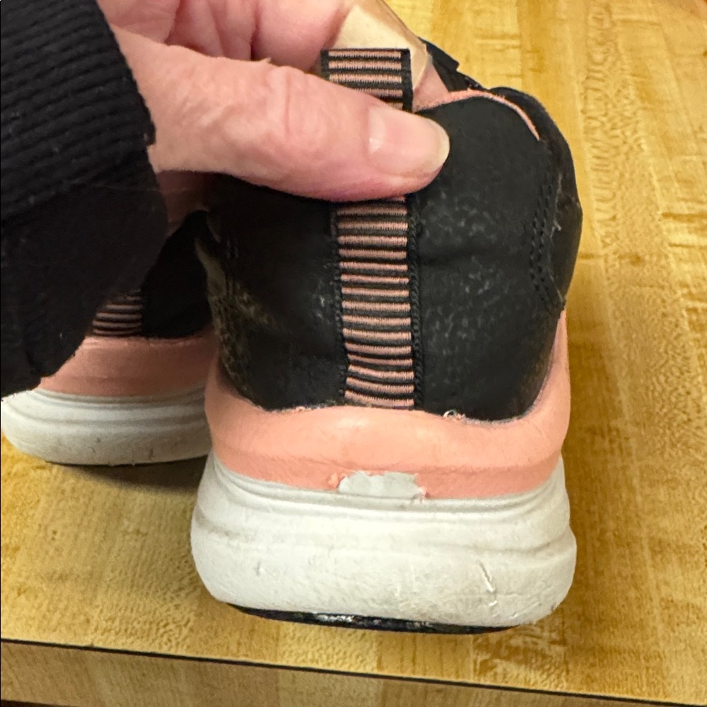 Skechers D'LUX Walker Charcoal and Coral Shoes - Picture 5 of 6